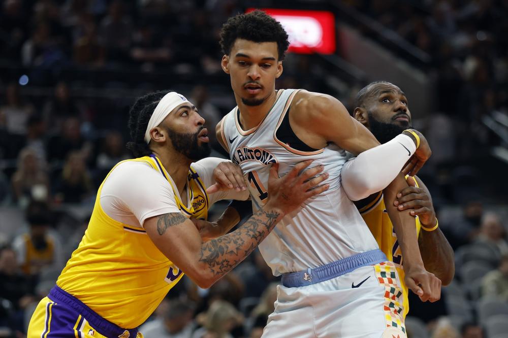 更是带着全 更是带着全