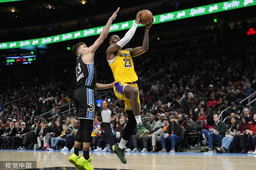 虽然在荷兰 虽然在荷兰